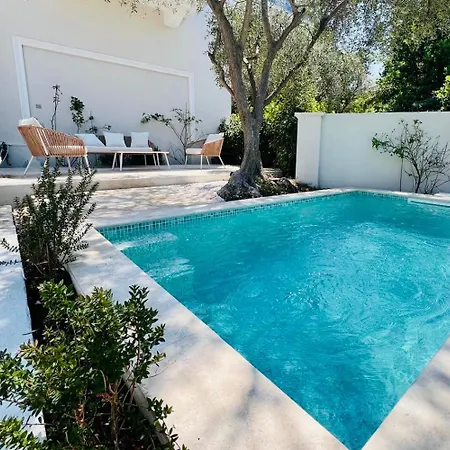Luxury 3 Bedroom Private Pool Magnolia
